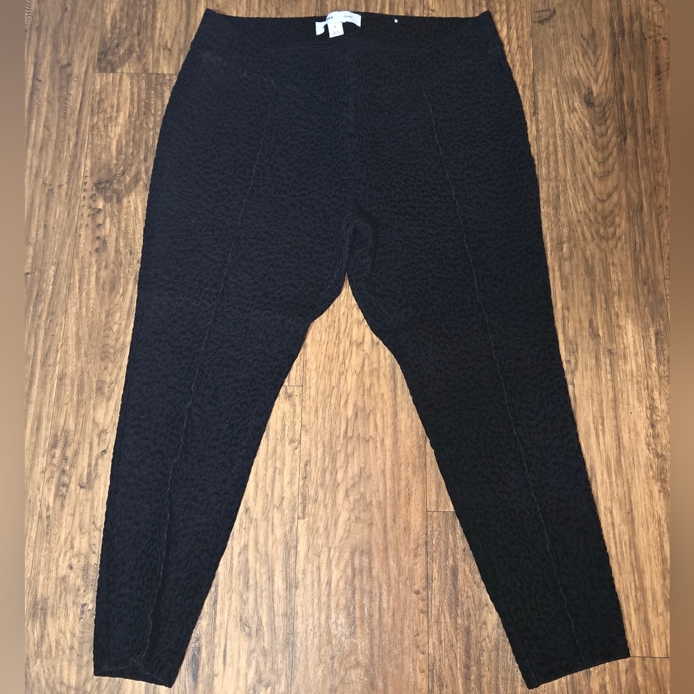 Old Navy Stevie Black Leopard Print Pants